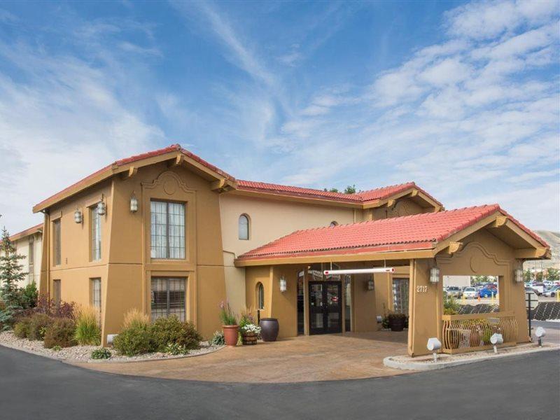 Spark By Hilton Rock Springs Hotel Exterior photo